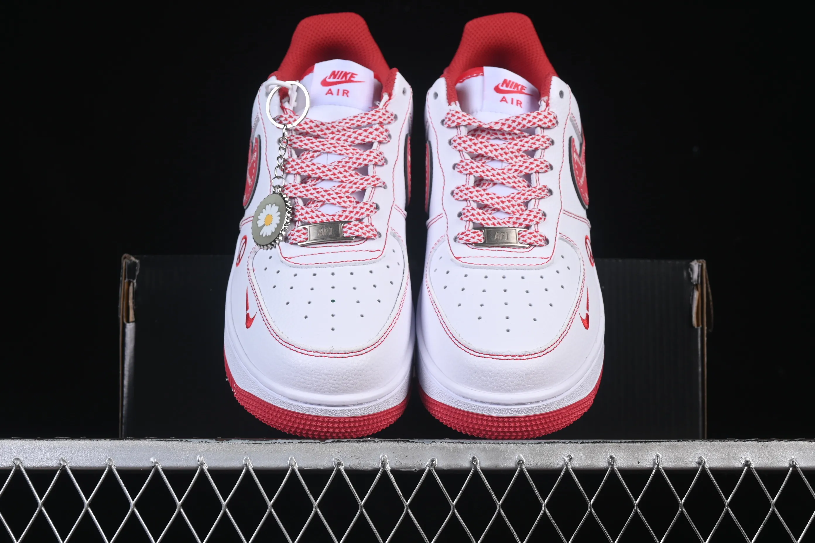 All Categories Nk Air Force 1 Air Force Series Nk Air Force 1 Low Air Force Low Nike Air Force 1'07 Low G-Dragon Joint White Rose Red Air Force 1 Low-top Casual Shoes HV5999-008
